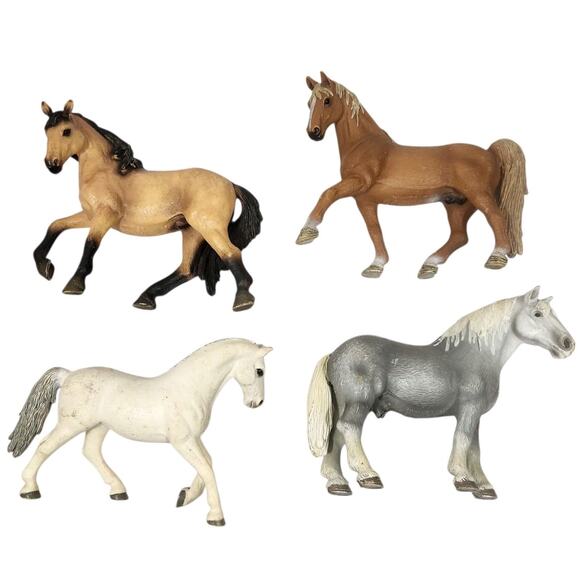 SCHLEICH HORSE FIGURE LOT OF 4 ANIMAL FARM FOAL MARE EQUESTRIAN TOY 2007-2012 - Picture 1 of 6